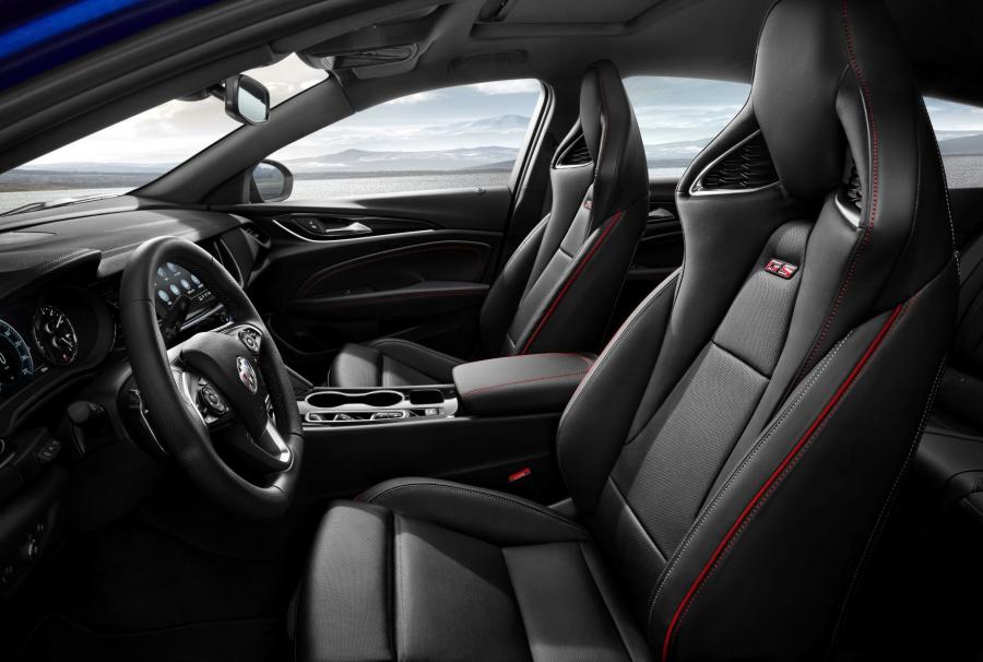 Интерьер Buick Regal GS 2020 года  (CN) (фото 3 из 11)
